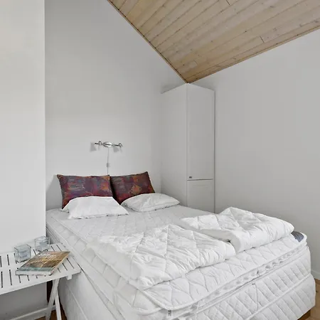 3 Bedroom Cozy In *